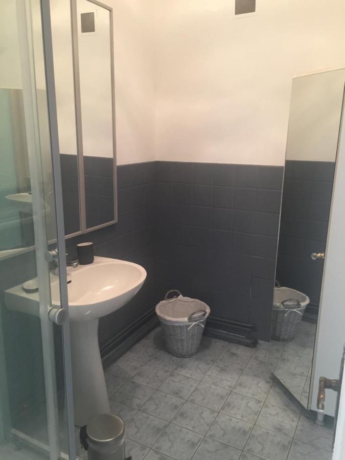 Appartement 1Er Etage Carignan Exteriér fotografie